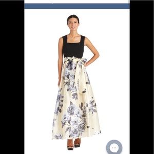 Brand new with tags dress barn gown paid over $100 for it and never worn.